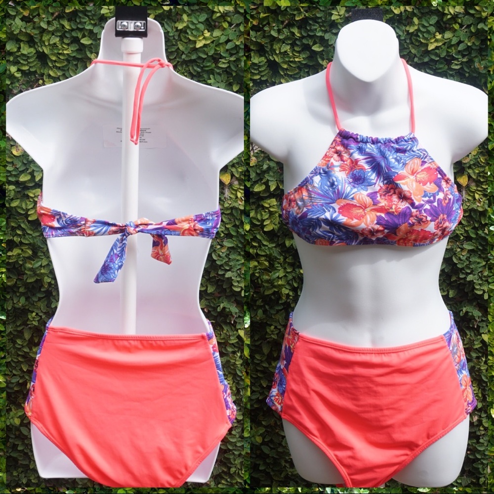 (36) Divinas Summer bikini floral print