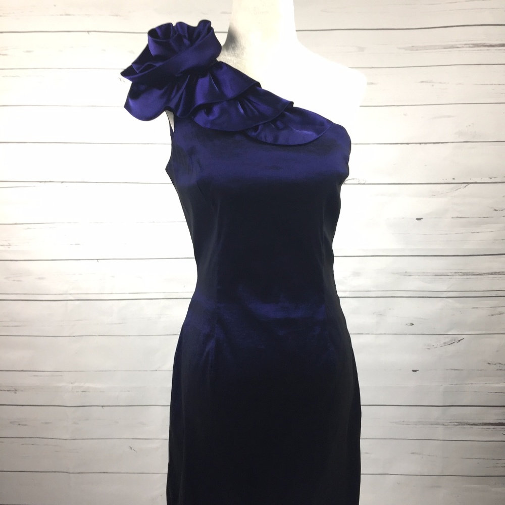 👻 One shoulder cocktail dress