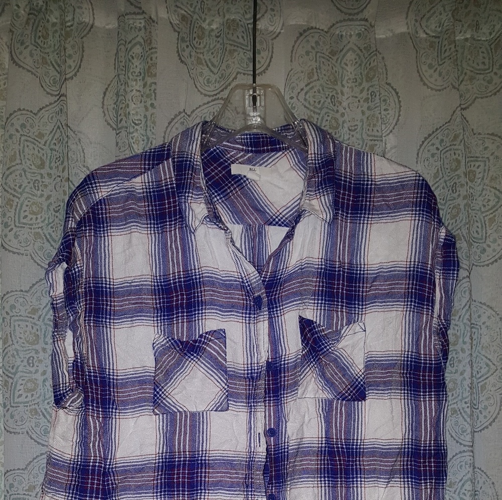 Sleeveless button up