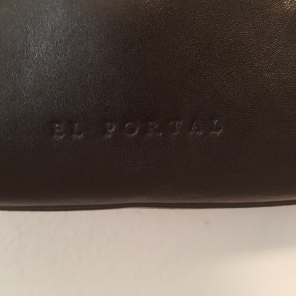 Purse - Picture 2 of 5