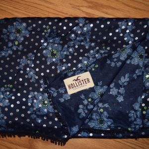 Hollister Scarf