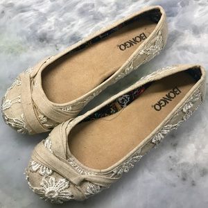 Bongo Natural Lace Flats. New. Size 5 1/2
