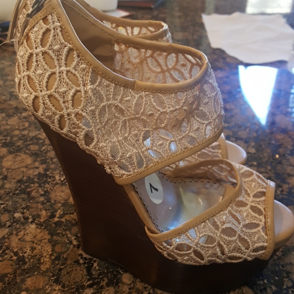 Lace wedges