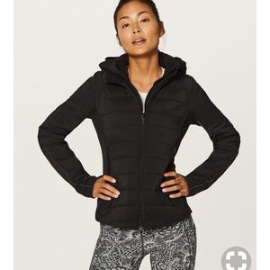 Lululemon Extra Mile Jacket ( sold out fast)