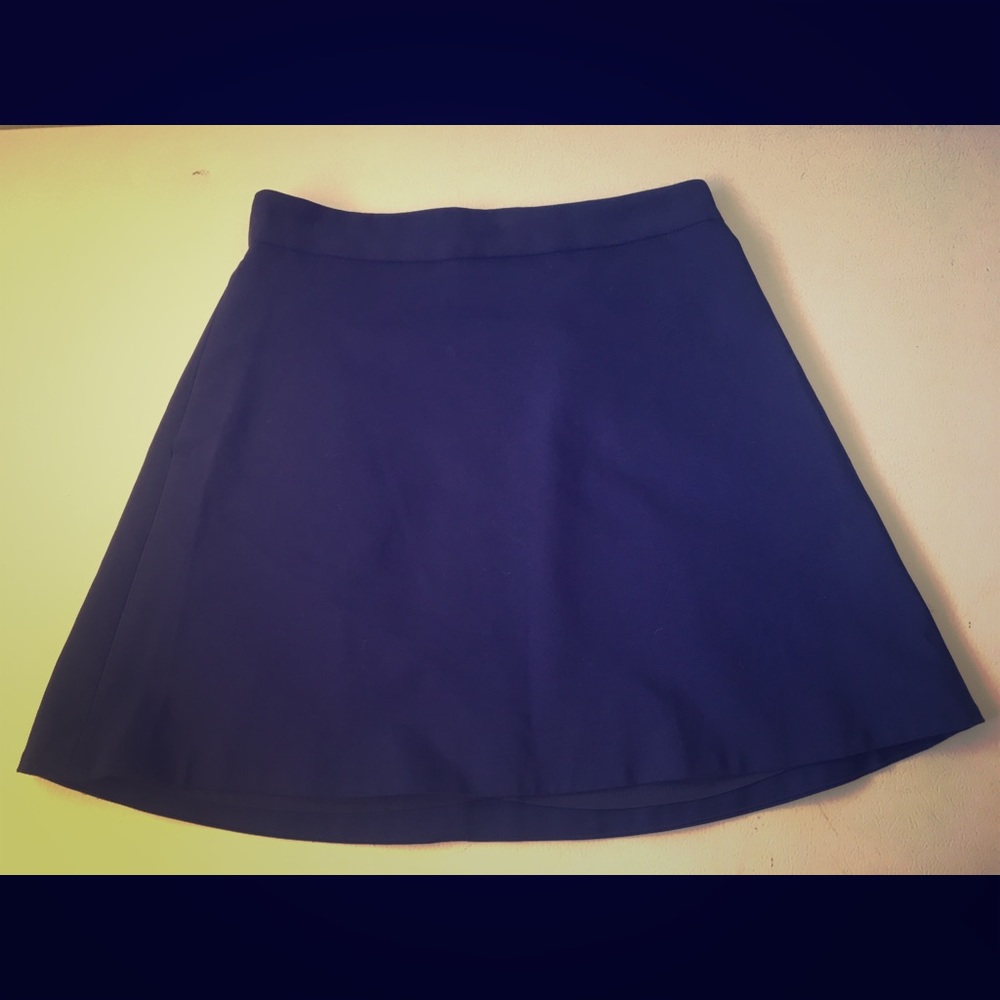 Mini skirt in navy blue with pockets
