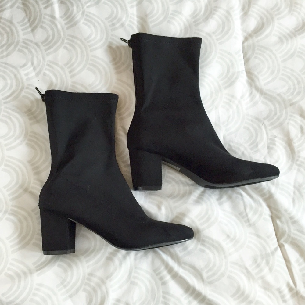 💸SALE💸 Black Faux Suede Ankle Sock Booties