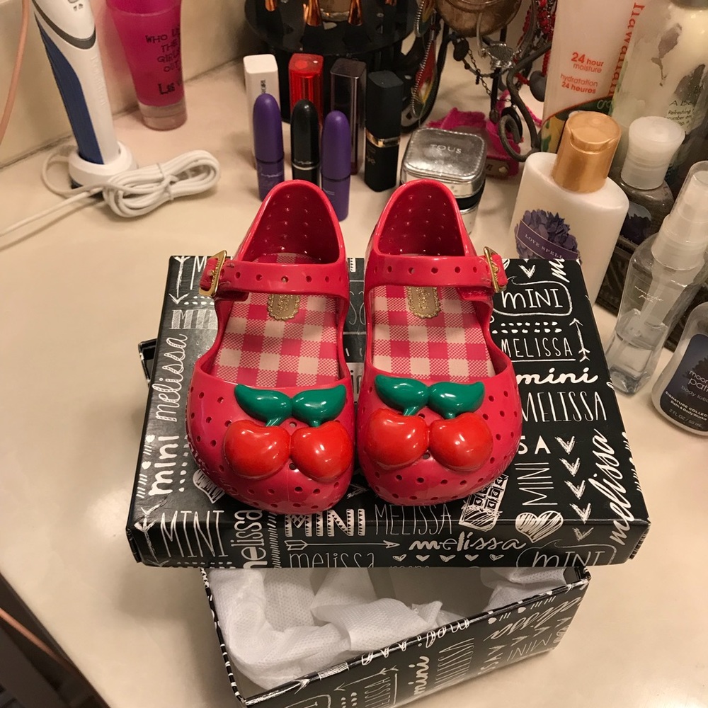 New Mini Melissa Shoes Size 6