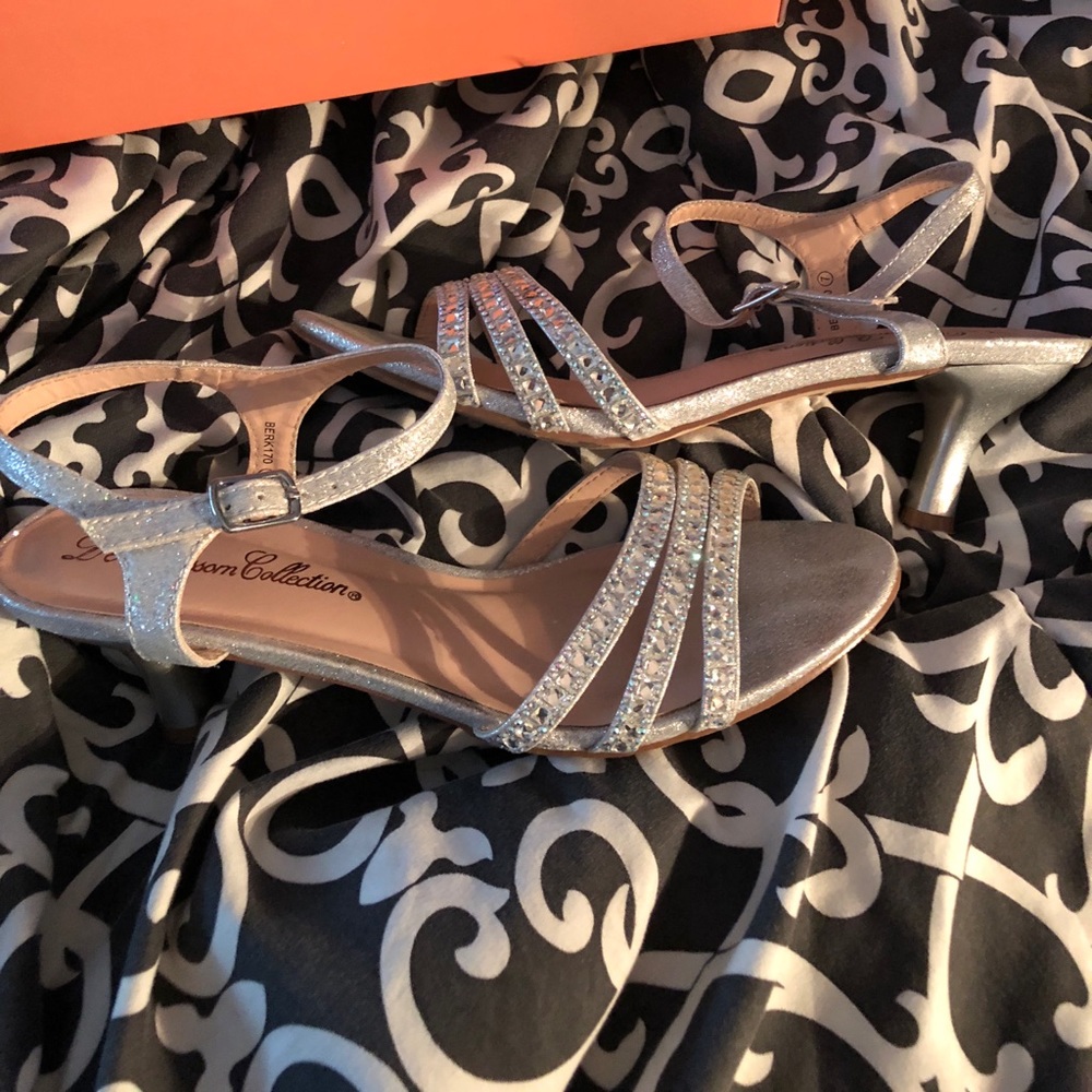 heels - Picture 2 of 3