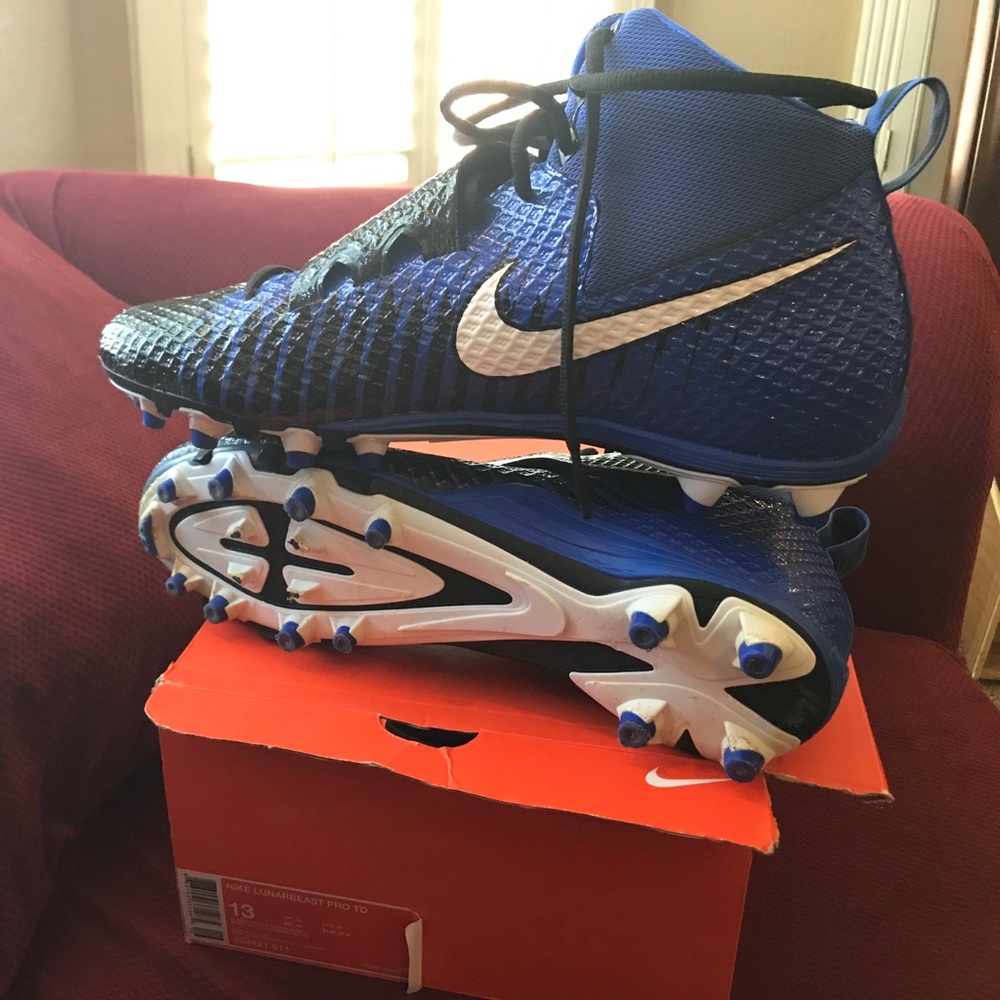 Lunar beast pro TD football cleats
