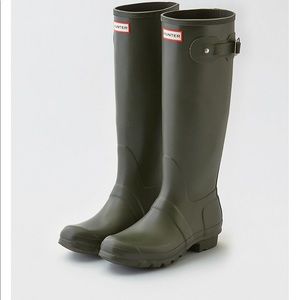 Like New Tall Olive Hunter Rainboots, size 7