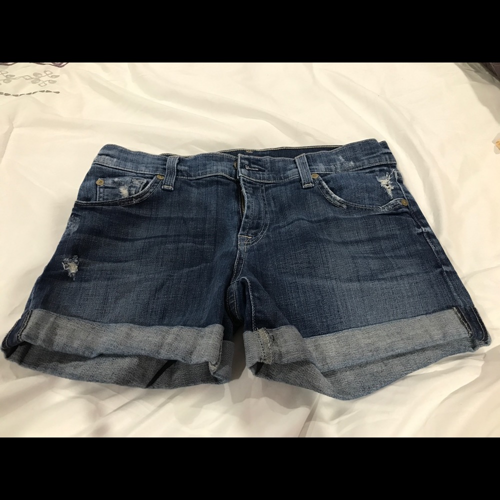 Like new 7 jean shorts