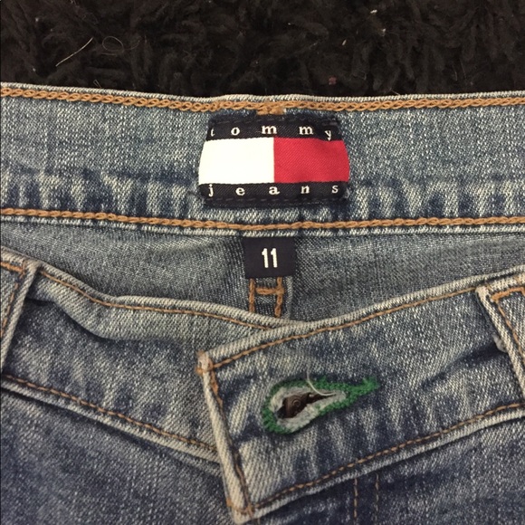 Tommy Hilfiger jean shorts size 11 - Picture 2 of 3