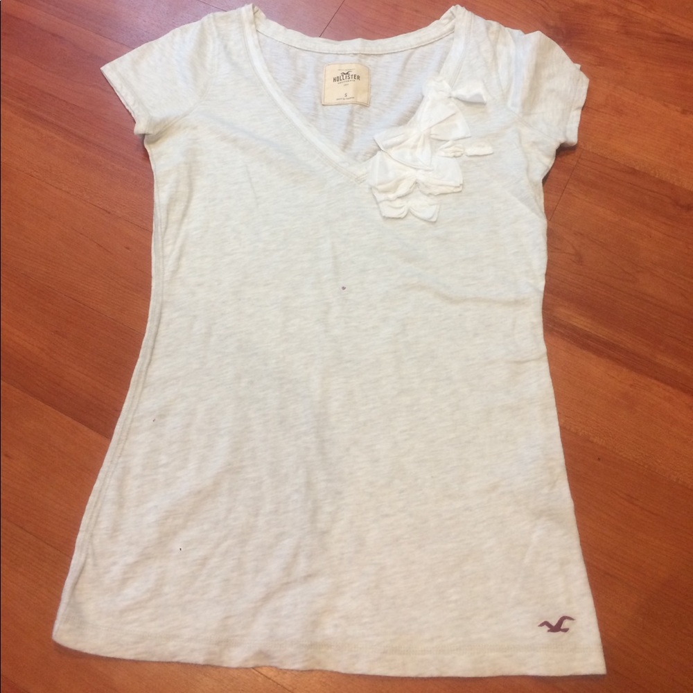 Light gray/white Hollister t-shirt