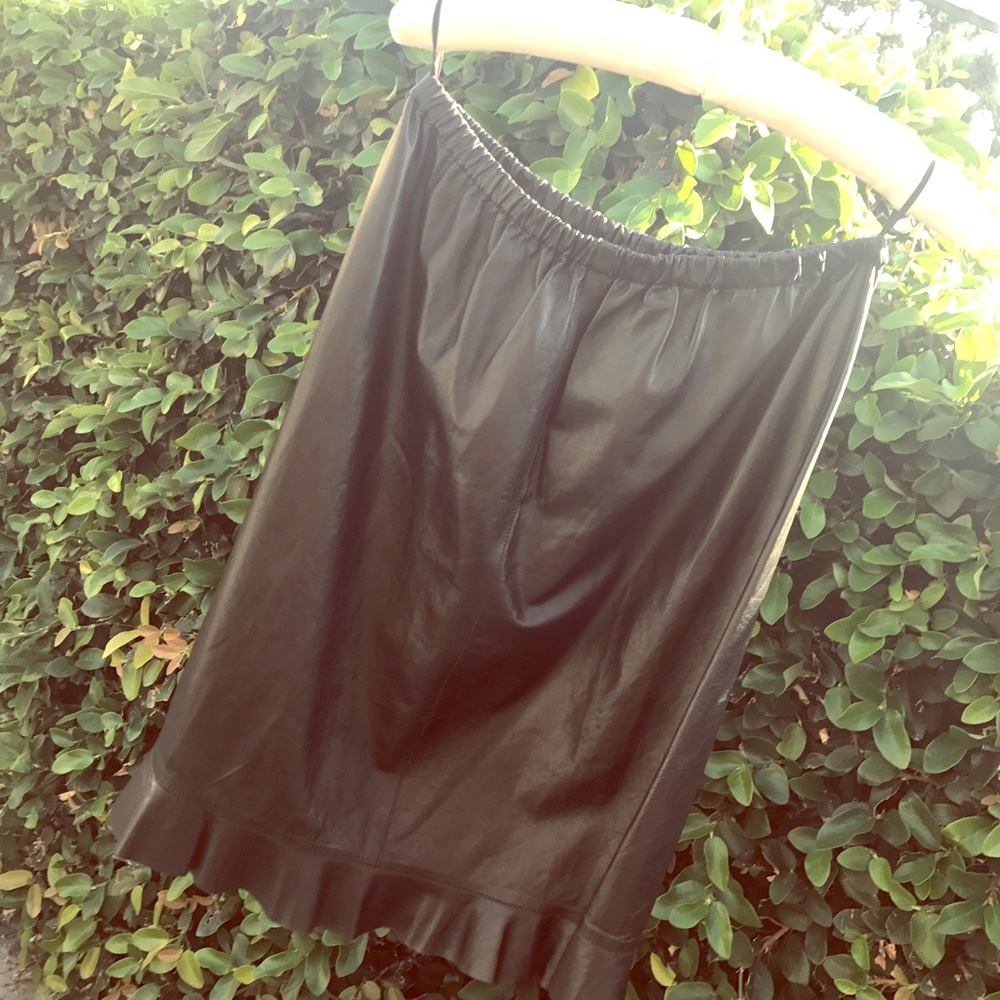 Leather Gucci skirt