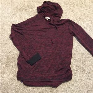 Lightweight maternity pullover hoodie