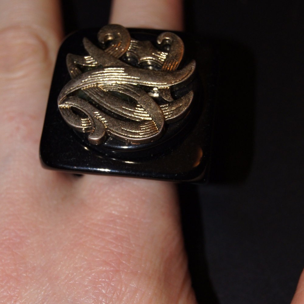 Club Monaco Resin and Gold metal Cocktail Ring