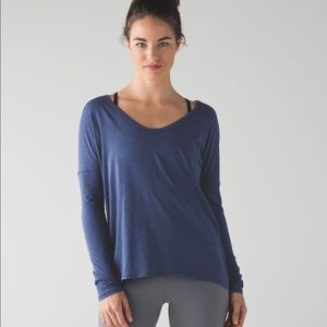 Lululemon flip your dog LS