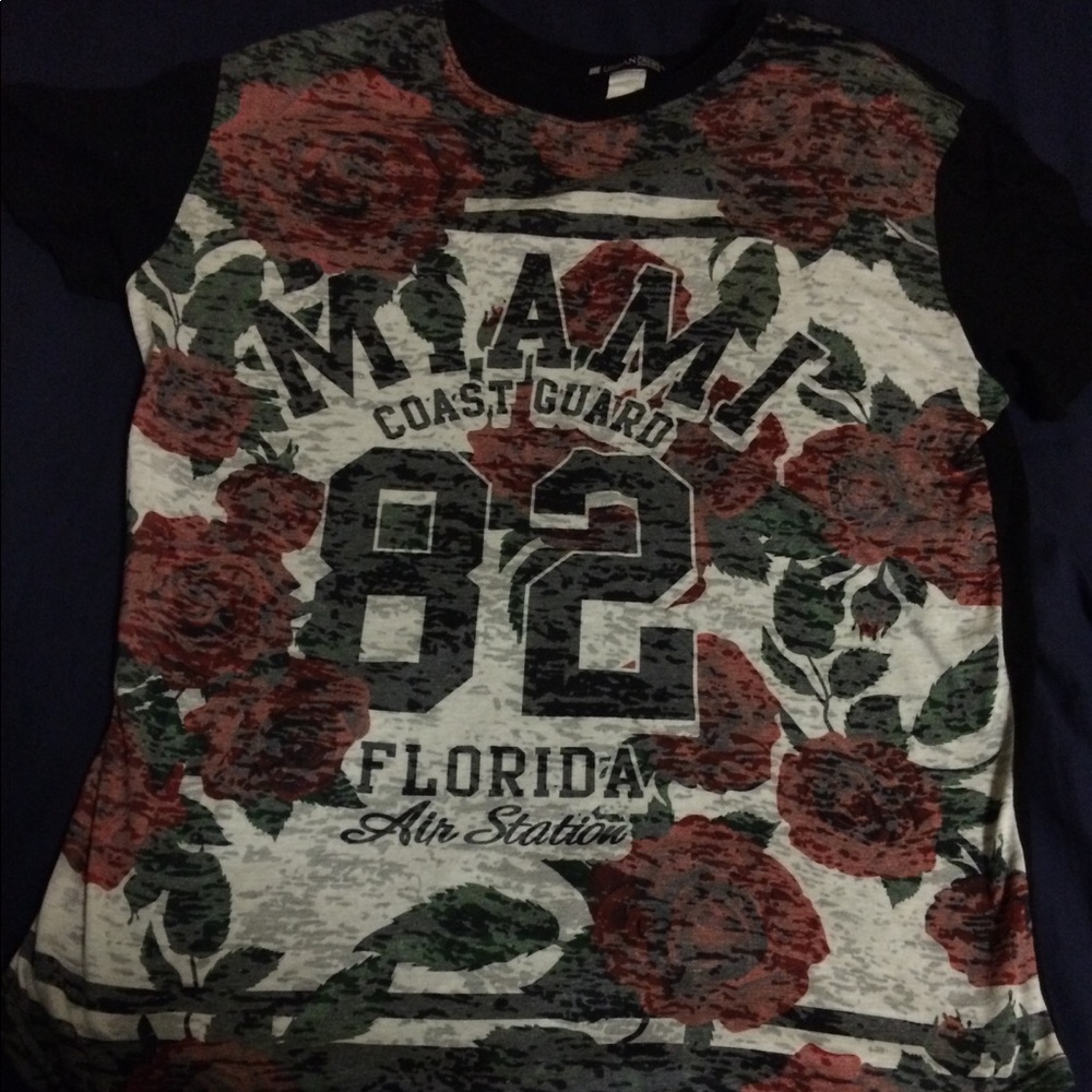 Men's T shirt