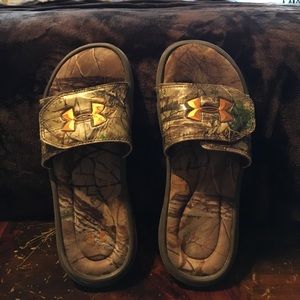 Under Armour slide on sandals -Kids