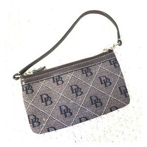 Dooney & Bourke wristlet