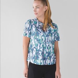 Lululemon perforated crop tee, size 8