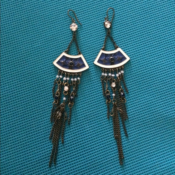 Navy blue and white chandelier earrings - Picture 3 of 4