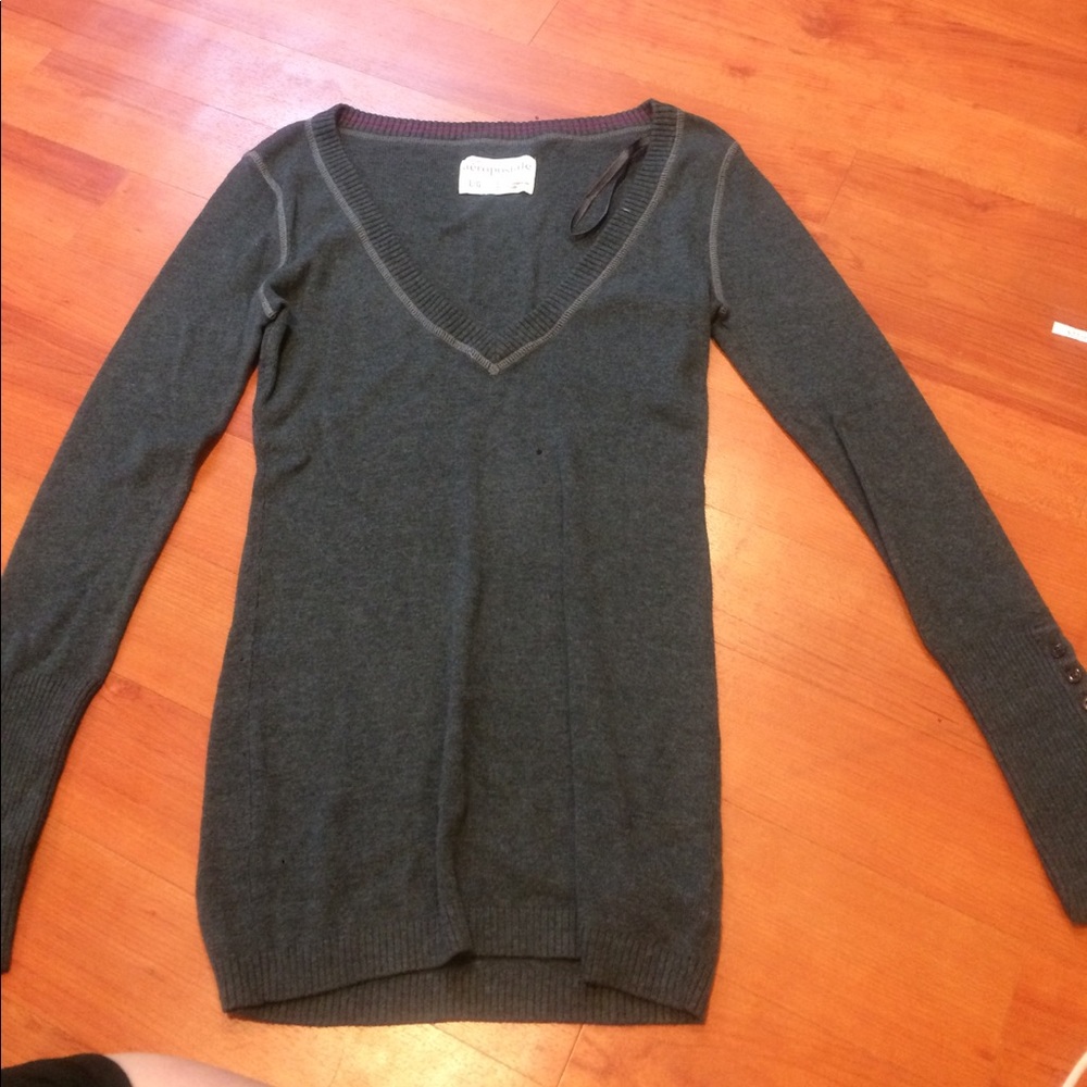 Gray Aeropostale sweater. New without tags