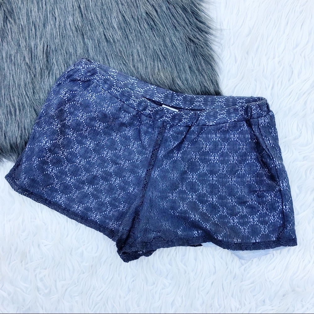 Ella Moss lace shorts - Picture 2 of 4