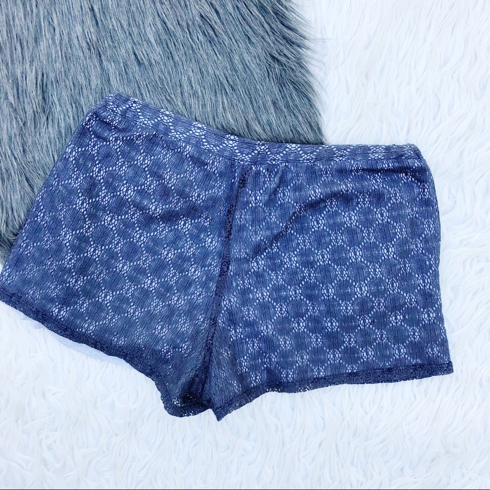 Ella Moss lace shorts - Picture 3 of 4
