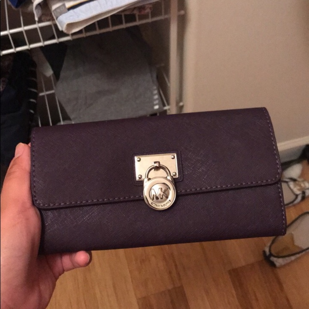 Michael kors wallet