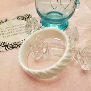 🍁White Bangle Bracelet🍁