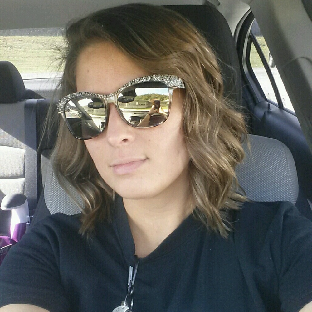 Meet your Posher, Jennifer