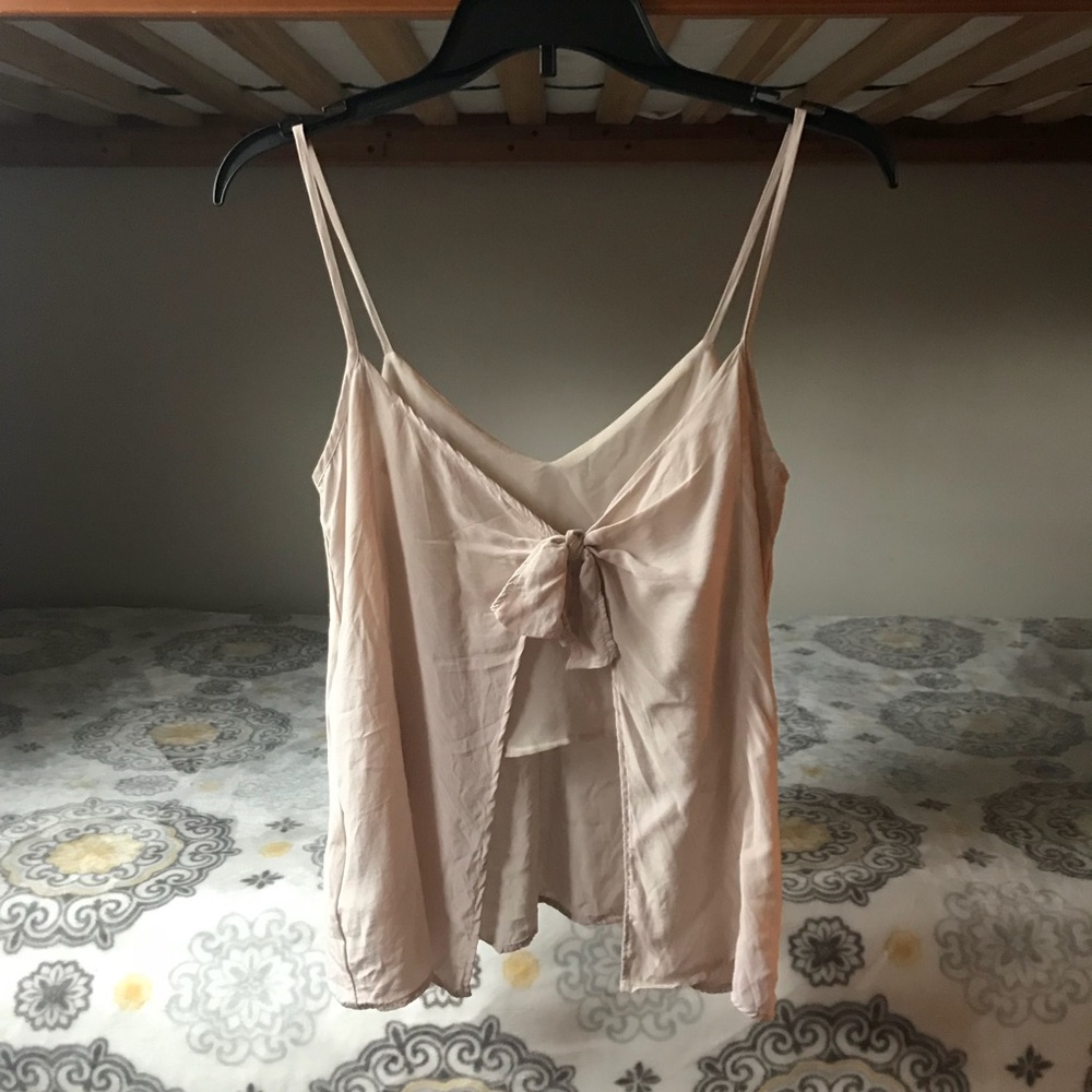 [SOLD] H&M Light Pink Open Back Tank Top - Picture 2 of 4