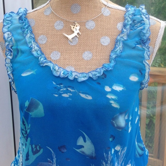 🐠Fish Ruffled Sheer Top 🐠 - Picture 2 of 4