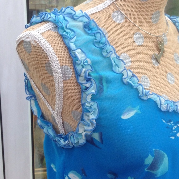 🐠Fish Ruffled Sheer Top 🐠 - Picture 4 of 4