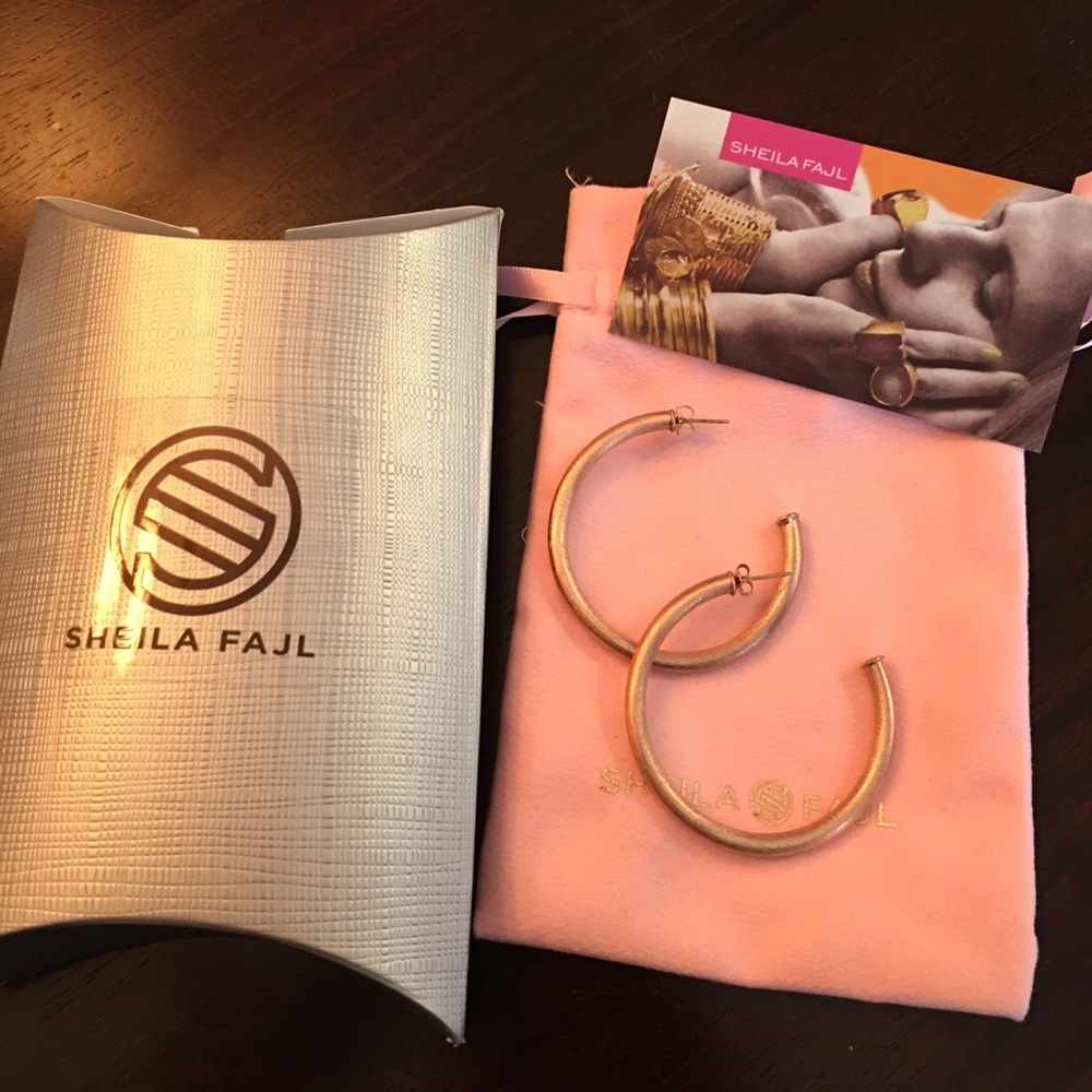 Sheila Fajl Everyone’s Favorite Small Hoops