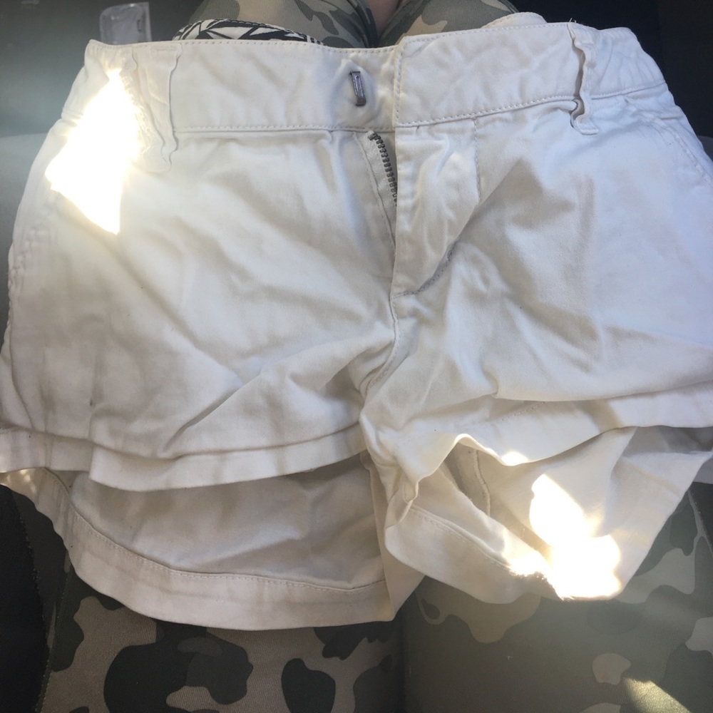 Volcom shorts white!! Size 1