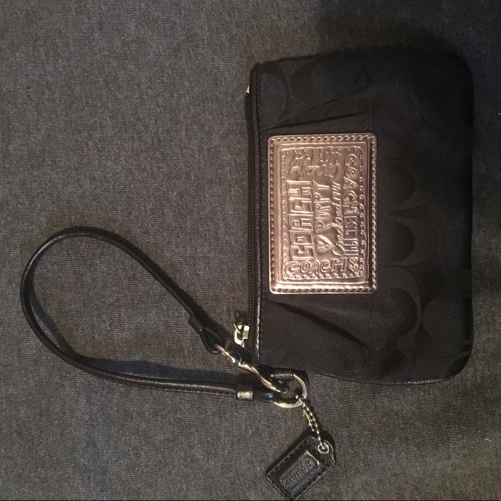 Coach poppy wristlet
