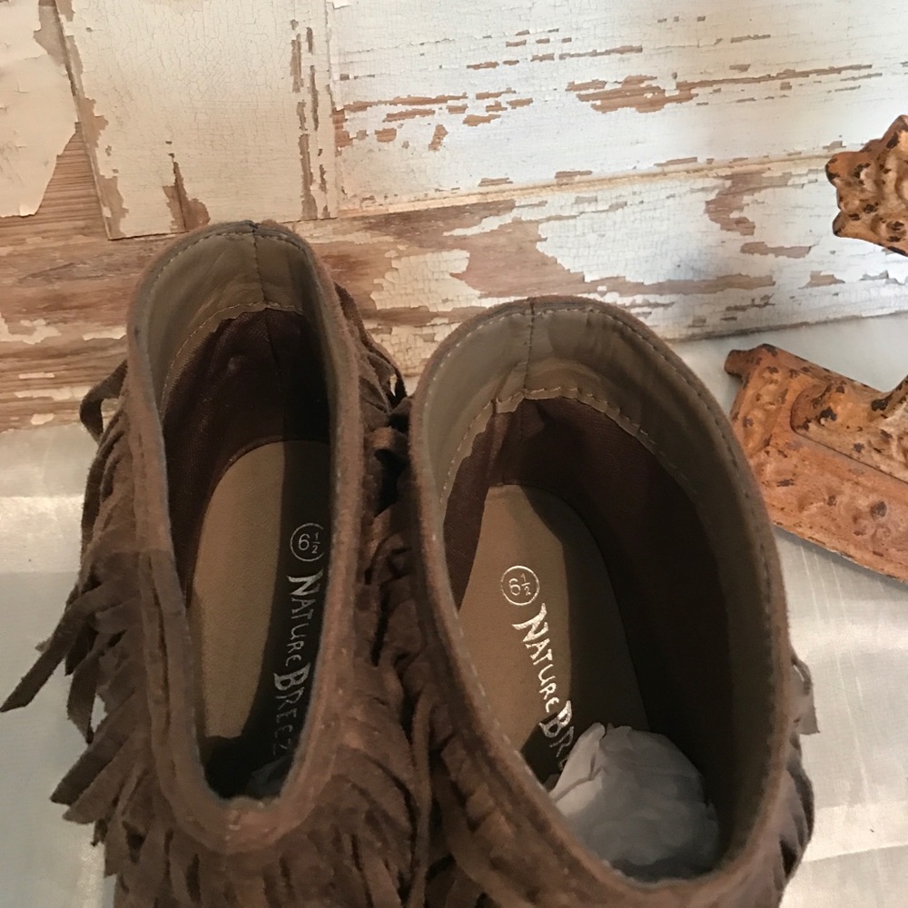 Last pair Size 6 🍁Host pick🍁Brown fringe booties - Picture 6 of 7