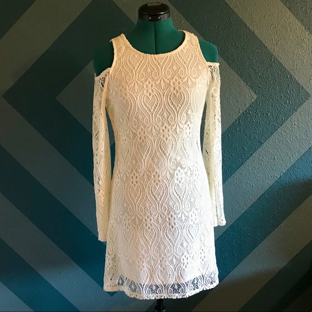 NWT Ivory lace boho-chic dress.
