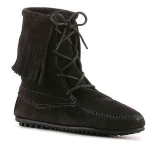 Minnetonka Tramper Booties