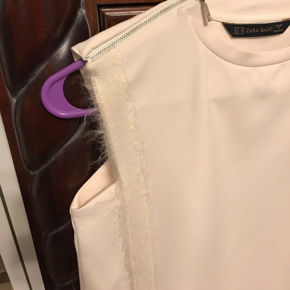 Top - Picture 2 of 3