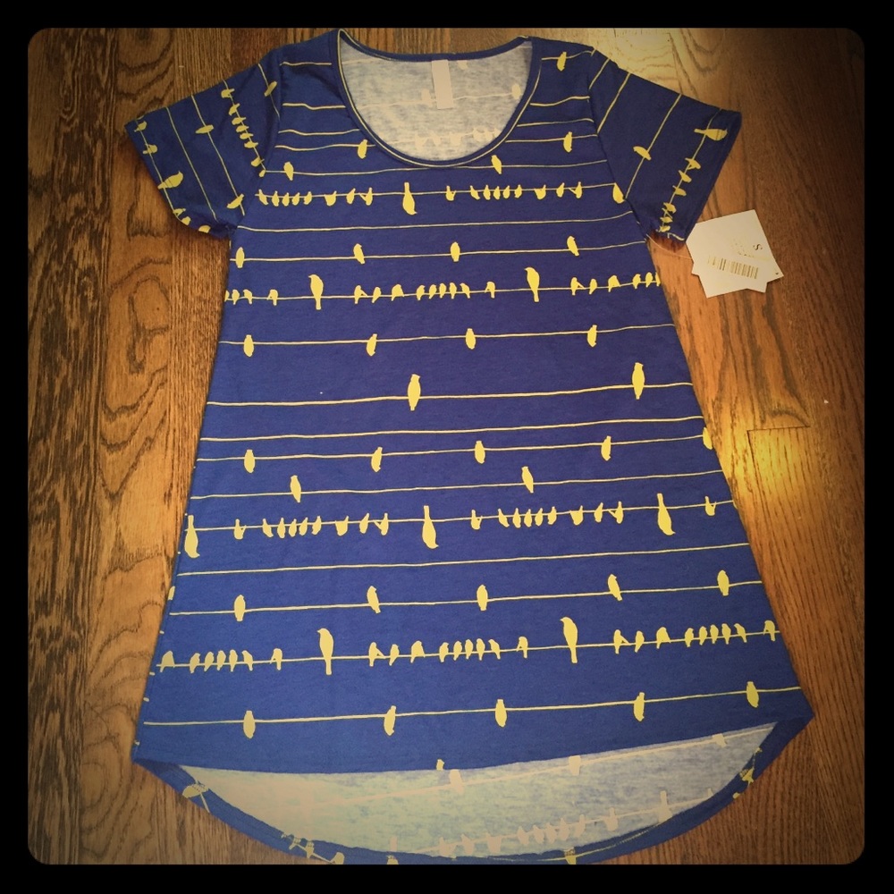 Birds on a Wire Classic T, Small - Lularoe