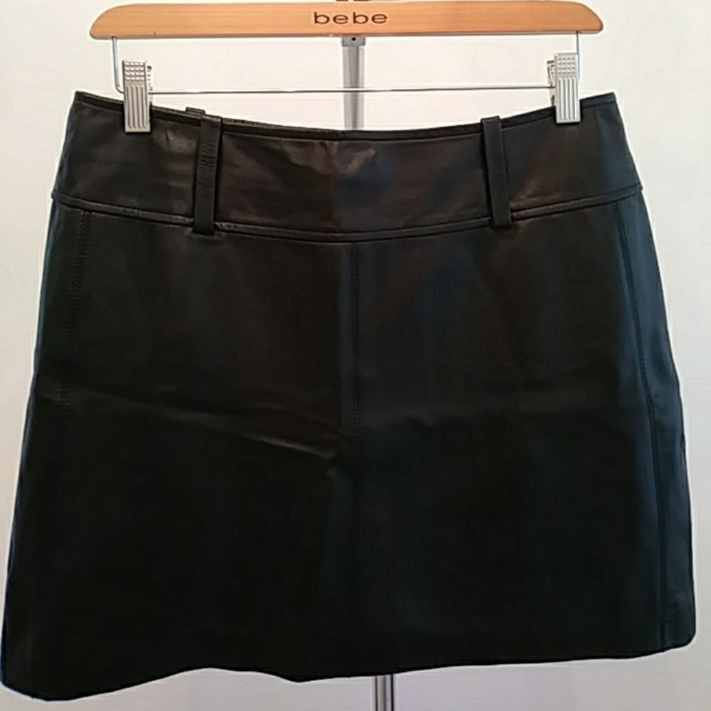 NWOT bebe Mini Skirt Blk.