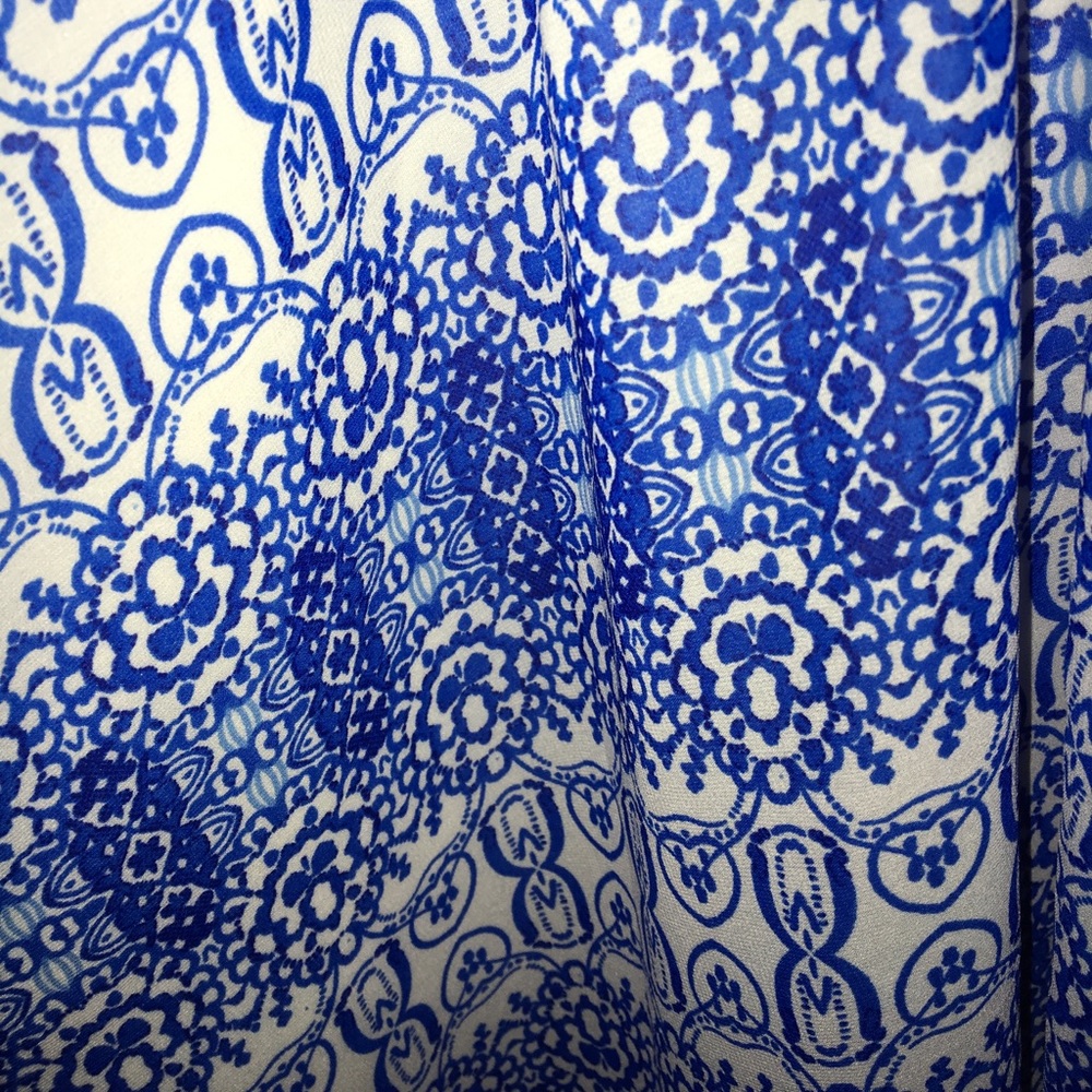 Blue flowy patterned dress. - Picture 3 of 3