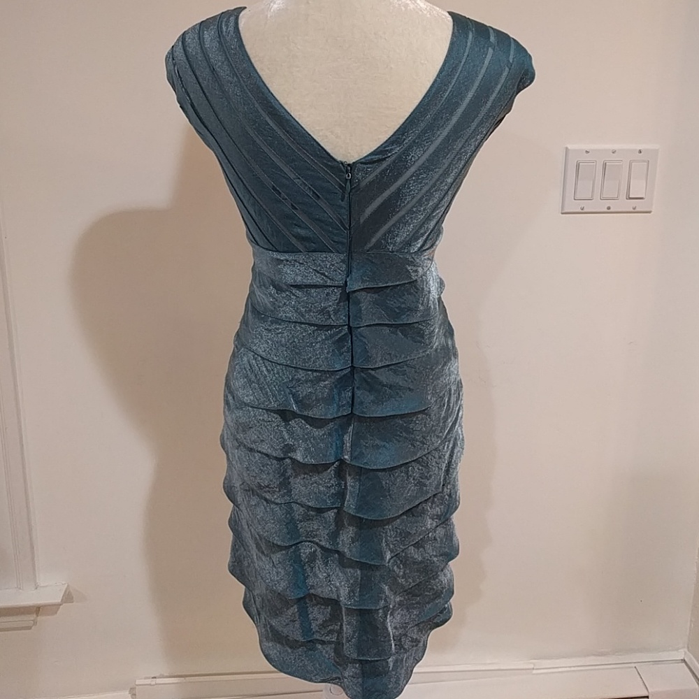 Adrianna Papell Shimmery Teal Scalloped V Sheath - Picture 3 of 7