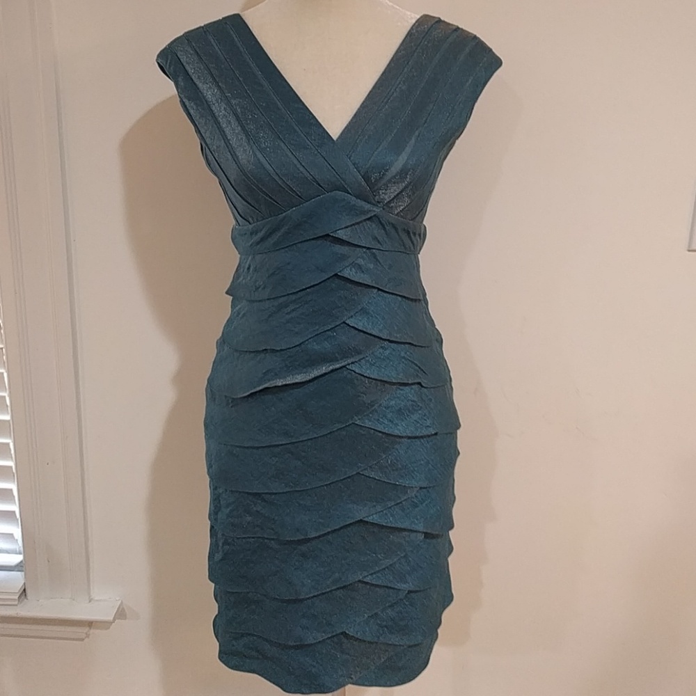 Adrianna Papell Shimmery Teal Scalloped V Sheath - Picture 6 of 7