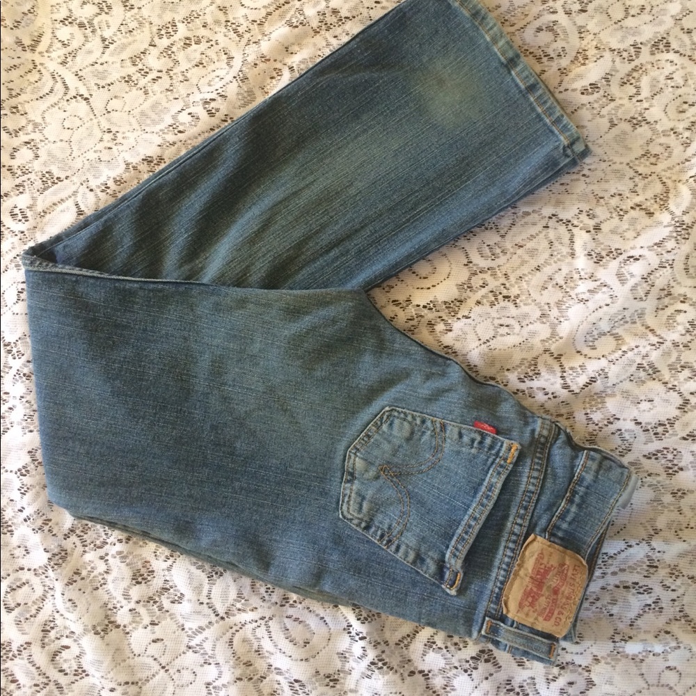 Levi's Bootcut Jeans, medium wash
