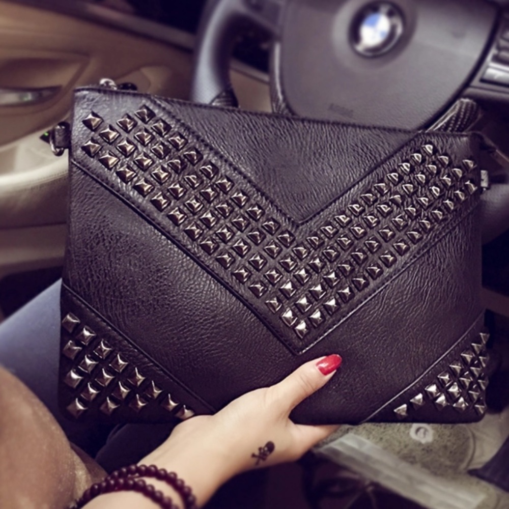 🎉 1 LEFT ‼️ Black Clutch With Studded Accent - Picture 3 of 6