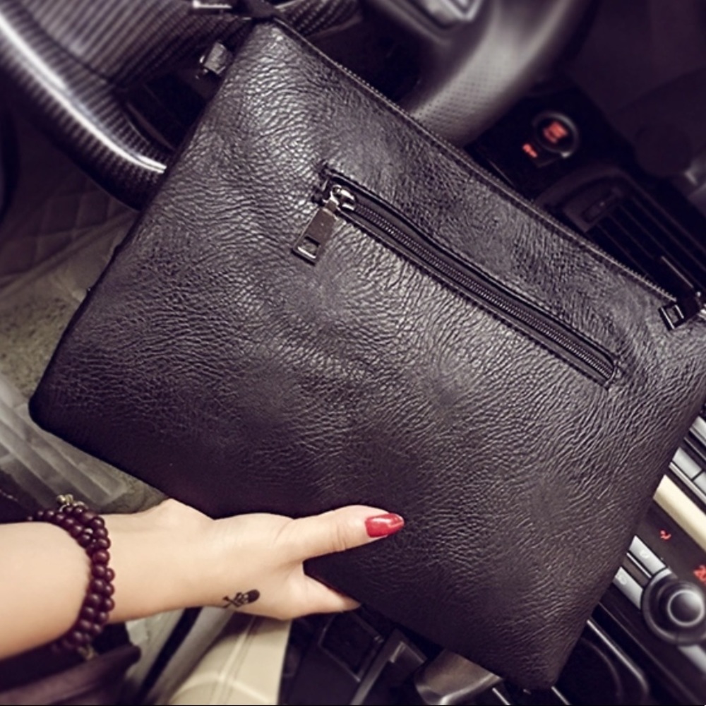 🎉 1 LEFT ‼️ Black Clutch With Studded Accent - Picture 5 of 6